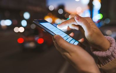Zájem o zpravodajství na chytrých mobilech se v Česku zvýšil