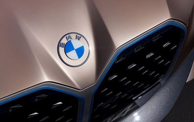 BMW představuje nové logo a vizuální identitu