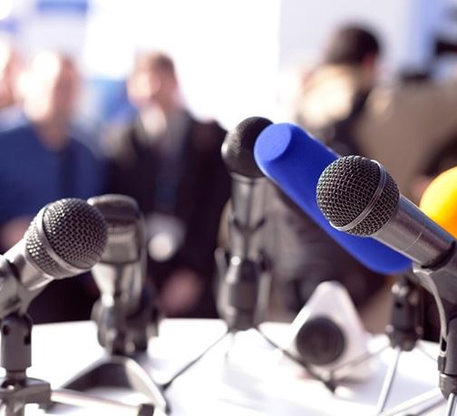 Kdo opravdu pohřbil česká média? A mají budoucnost?