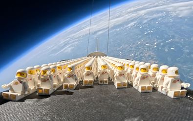 Lego se na podporu dětské kreativity vydalo do vesmíru