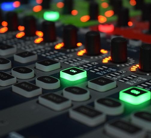 Změny na Slovensku: Prodej UPC, DVB-T bez Joj i nový šéf rozhlasu