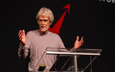 Hegarty: Značkám sluší neúcta, musí ale umět i něco nabídnout
