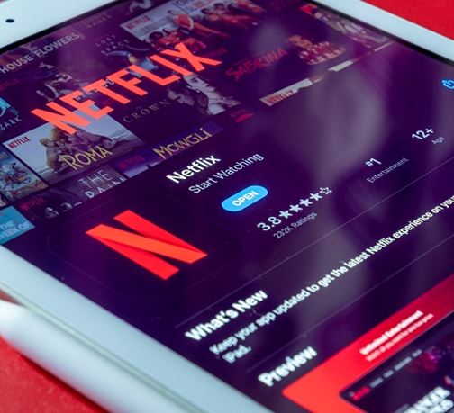 Netflix zvyšuje prodej reklamy a zavádí novou metriku