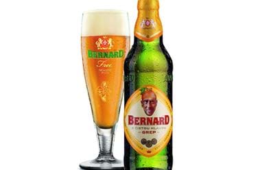 Bernard uvádí nealkoholické pivo s příchutí grepu v lahvi