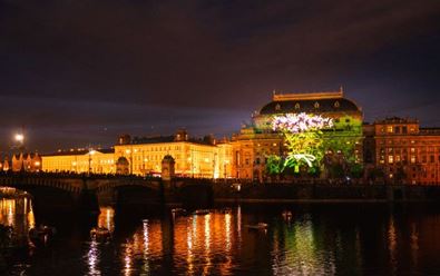 Ke 120. repríze Kytice připravil Pilsner Urquell videomapping
