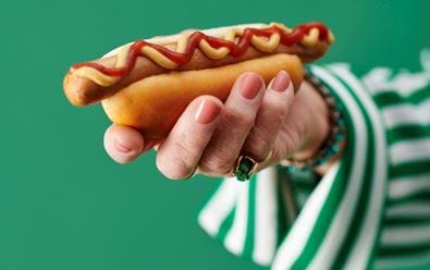 Ikea rozšiřuje rostlinnou nabídku o bezmasý hot dog