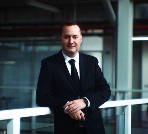 Radiohouse pro rok 2026 zdraží jen mírně, začlení DAB+ a posílí digitál