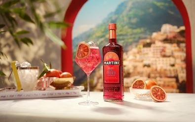 Martini v nové kampani mění pojetí aperitiva