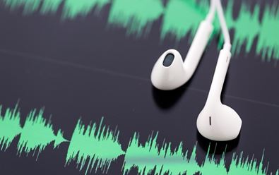 Klasické rádio stále vévodí poslechovosti, DAB má 7 %