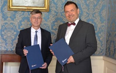 Baxa a Chudárek podepsali Memorandum o veřejné službě ČT