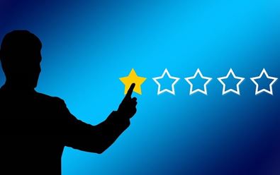 U rozhodování Čechů vedou recenze nad slevami