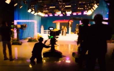 Změna limitů pro TV reklamu by mohla vést k vyšším příjmům