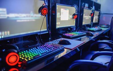 Při cílení na hráče je nutné počítat s blokací reklamy
