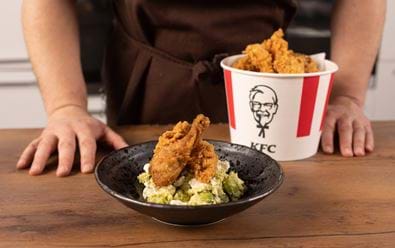 KFC vybízí s influencery k vaření z kuřecích kousků