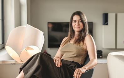 Šéfredaktorkou magazínu Hrot je Sára Goldbergerová