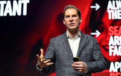 Hughes: Retail dnes hraje Pac-Mana, zatímco lidé už jsou u 3D her