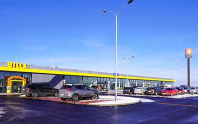 U dálnice na Kladno otevírá nový retail park Stehelčeves