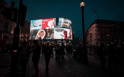 Adform kupuje společnost Splicky, posiluje v DOOH