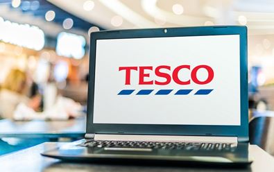 Tesco posiluje online nákupy a doručuje v den objednání