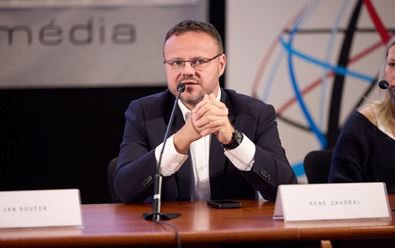 Český rozhlas by musel propustit 350 lidí i zrušit některé stanice