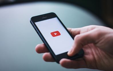 WSJ: YouTube plánuje marketplace pro streamované video