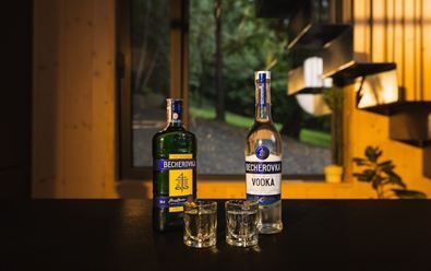 Sociální sítě Becherovky nově spravuje Fairy Tailors