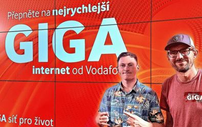 Vodafone s Mikýřem a Rubešem představili „internet budoucnosti"
