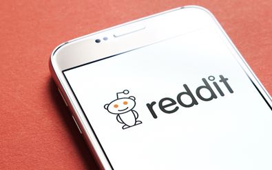 Reddit zkouší reklamu na prominentních místech