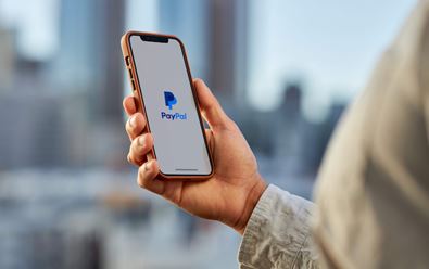 PayPal spouští reklamní službu, finanční mediální sítě rostou