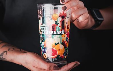 Pivovar Bernard připravil pro letní sezónu novou grafiku