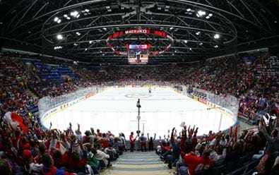 První zápas hokejistů vidělo téměř 900 tisíc, večer pro Všechnopárty