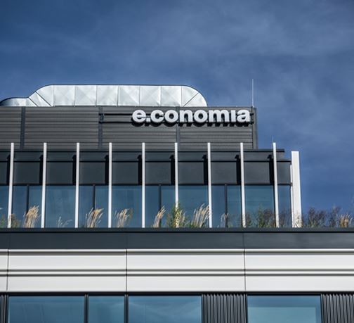 Economia se vloni vrátila do ztráty, tržby se snížily