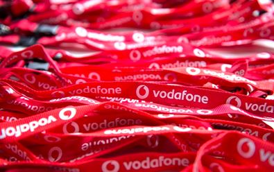 Vodafone kupuje virtuálního mobilního operátora Sazka mobil