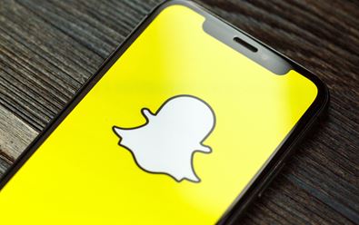 Ze sociálních sítí má v Česku nejaktivnější uživatele Snapchat
