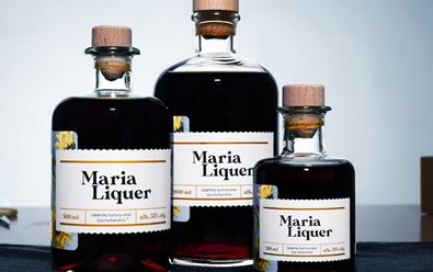 Na trh vstupuje značka bylinného likéru Maria Liquer