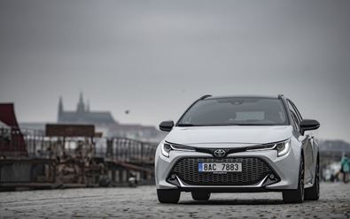 Toyota si připomíná uplynulých 30 let na českém trhu