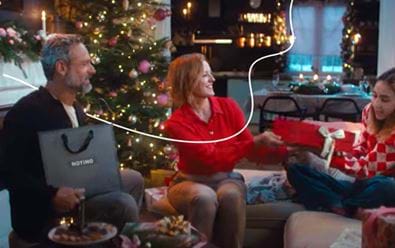 Notino ve vánočním spotu ukazuje pohodlné nakupování