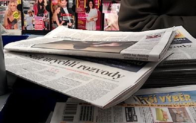 Čtenost deníků: Na čele Blesk, pokles hlavně u Metra a Sportu