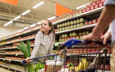 Výzkum: Potraviny kupují Češi nejčastěji v supermarketu