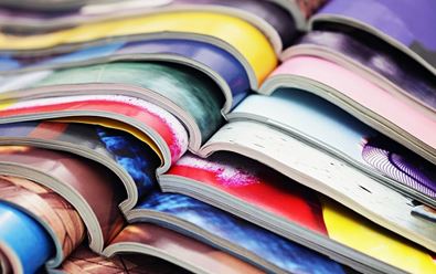 Čtenáři časopisů preferují jejich čtení v tisku, u zpráv je to obráceně