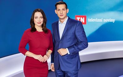 Nová moderátorská dvojice Televizních novin: Petruchová a Čermák