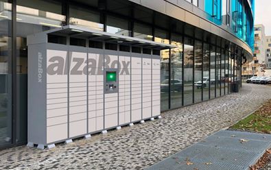 Do AlzaBoxů dodává i PPL, síť má všechny velké dopravce