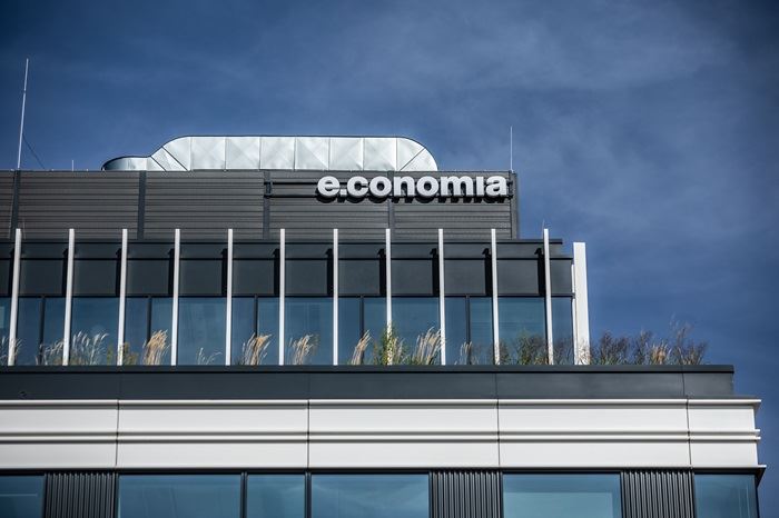 Economia se vloni vrátila do ztráty, tržby se snížily