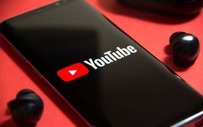 YouTube snižuje nároky na autory, kteří chtějí vydělávat