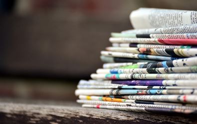 Prodej deníků v pololetí klesal rychleji než v loňském roce