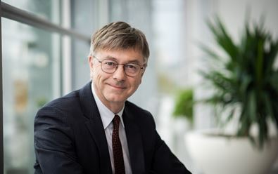 Mzda nového ředitele ČT Hynka Chudárka bude 346 800 Kč