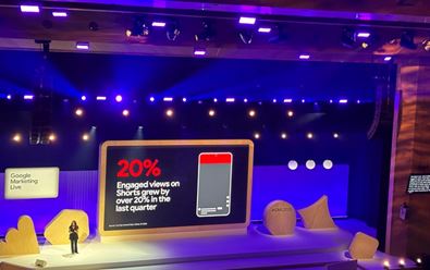 YouTube není jen „novou" televizí, ale i stěžejním prodejcem