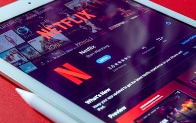 Netflix ve druhém čtvrtletí ztratil téměř milion předplatitelů