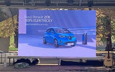 Renault a OMD jako první v ČR otestovaly programatické DOOH