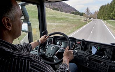 Scania zahajuje s Asociací autoškol ČR roadshow